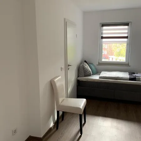 Апартаменты Zeitwohnen Luxus 5 Schlafzimmer Вильгельмсхафен